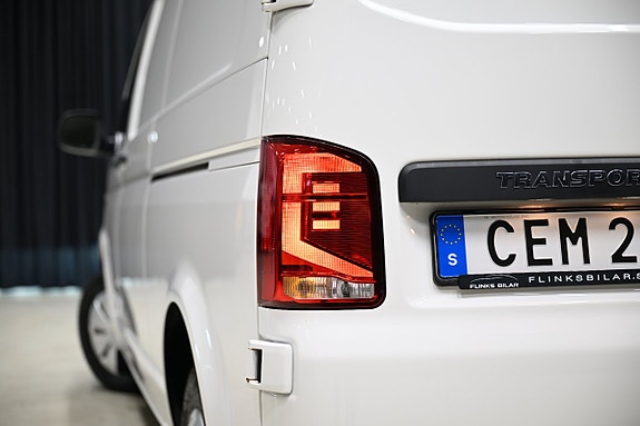 Volkswagen Transporter 11 of 28
