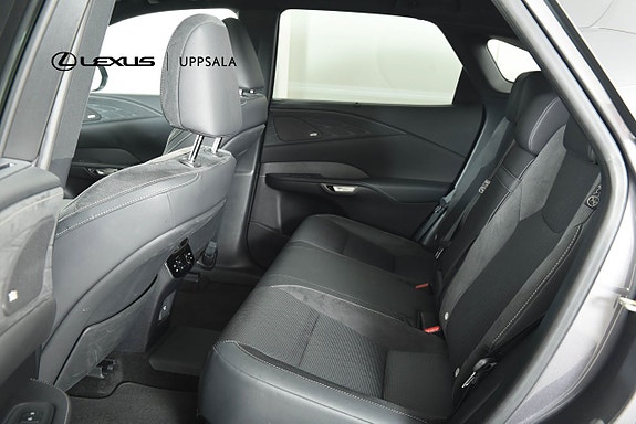 Lexus RX450h+ 7 of 18