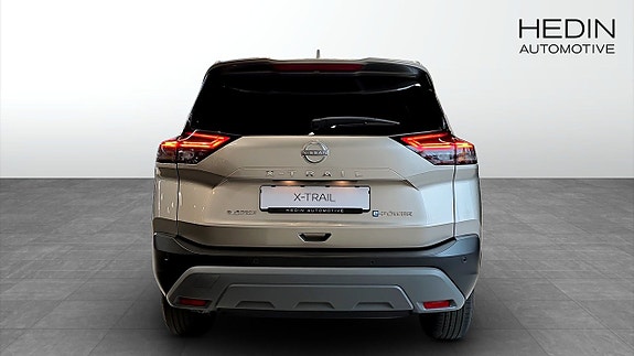 Nissan X-Trail 7 of 16