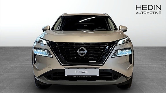 Nissan X-Trail 8 of 16