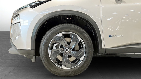Nissan X-Trail 9 of 16