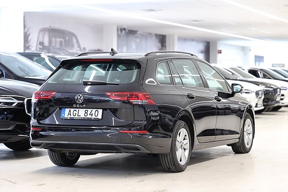 Volkswagen Golf VIII 7 of 19