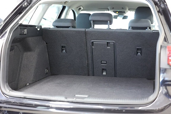 Volkswagen Golf VIII 9 of 19