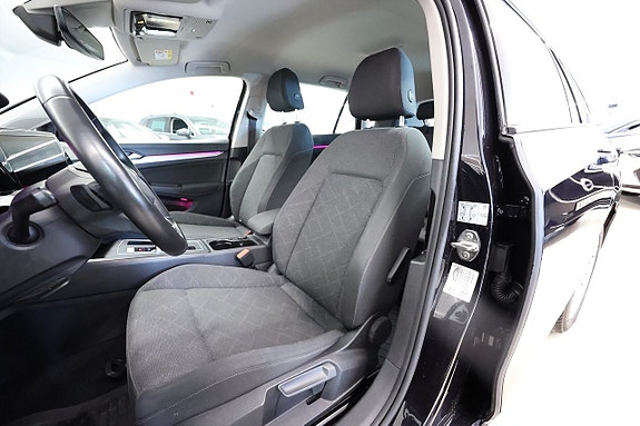 Volkswagen Golf VIII 13 of 19