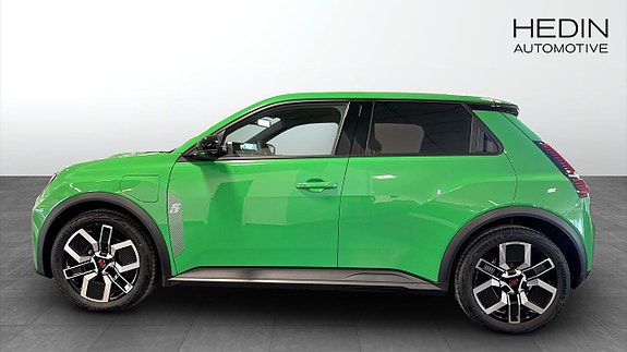Renault 5 E-Tech 6 of 13