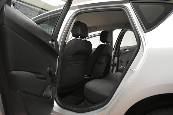 Opel Astra 13 of 21
