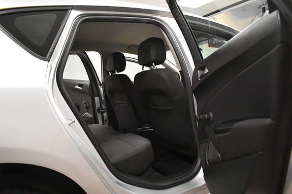 Opel Astra 14 of 21