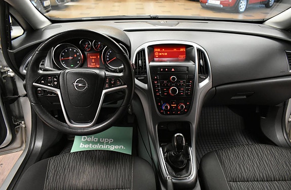 Opel Astra 18 of 21