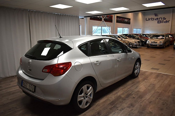 Opel Astra 6 of 21