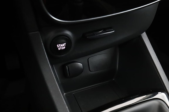 Renault Clio 26 of 27