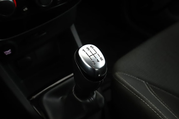 Renault Clio 27 of 27