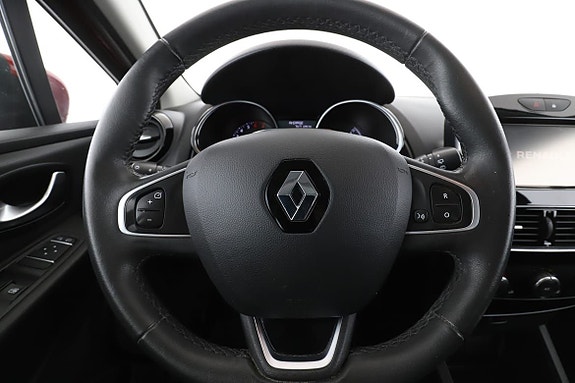 Renault Clio 21 of 27