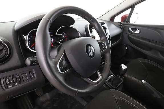 Renault Clio 12 of 27