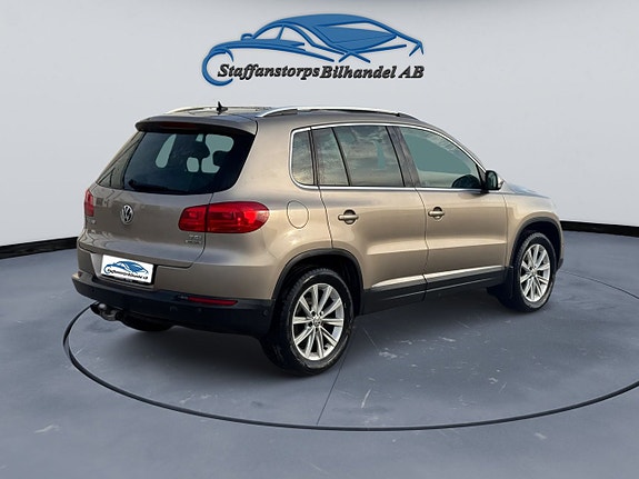 Volkswagen Tiguan 5 of 5