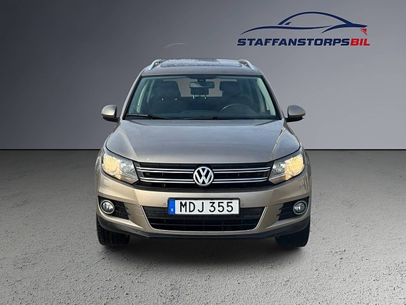 Volkswagen Tiguan 2 of 11