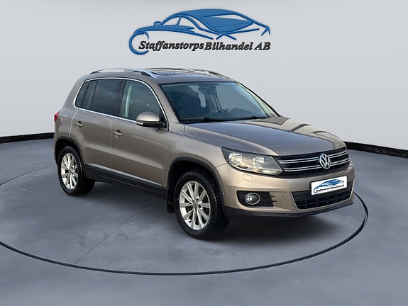 Volkswagen Tiguan 2 of 5