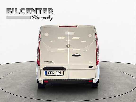 Ford Transit Custom 9 of 19