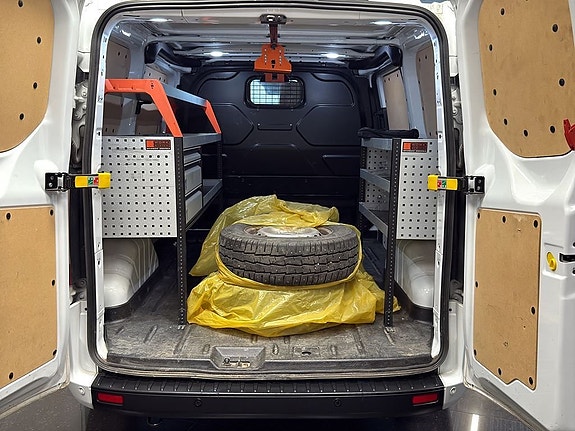 Ford Transit Custom 10 of 19