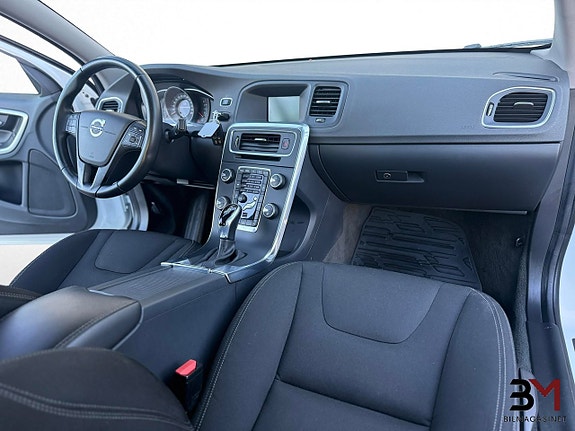 Volvo S60 12 of 14