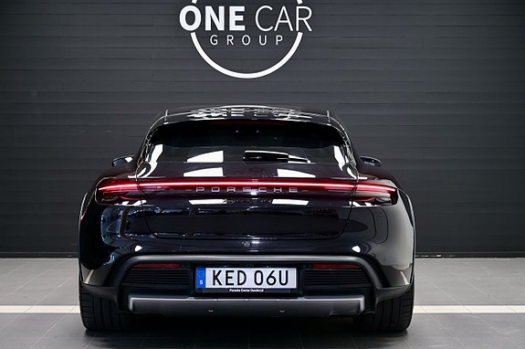 Porsche Taycan 7 of 25