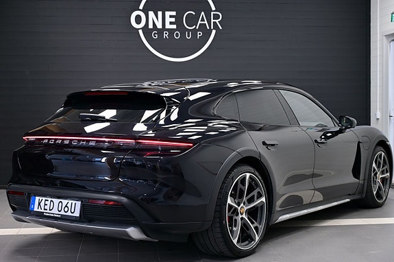 Porsche Taycan 6 of 25