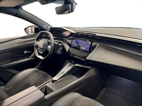 Peugeot 308 12 of 16