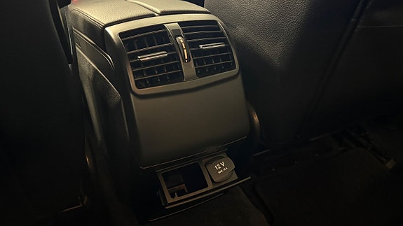 Mercedes-Benz E220 24 of 25