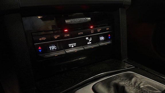 Mercedes-Benz E220 15 of 25