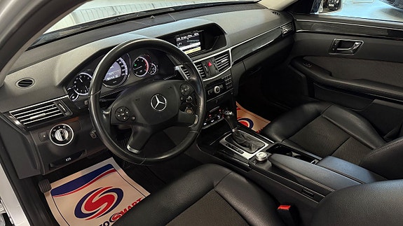 Mercedes-Benz E220 12 of 25