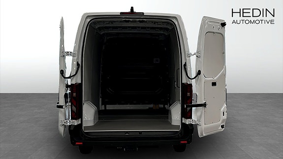 Nissan Interstar 11 of 12