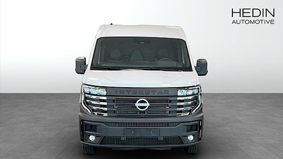 Nissan Interstar 8 of 12