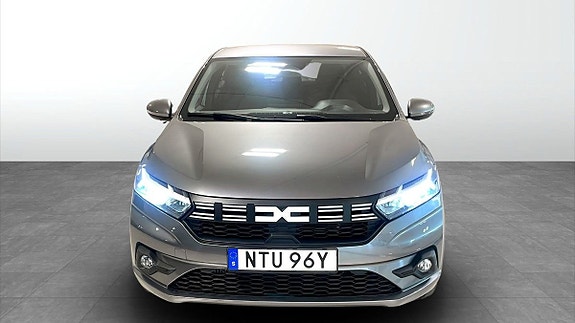 Dacia Sandero 8 of 12