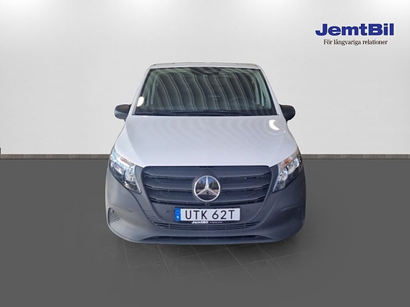 Mercedes-Benz eVito 111 2 of 13