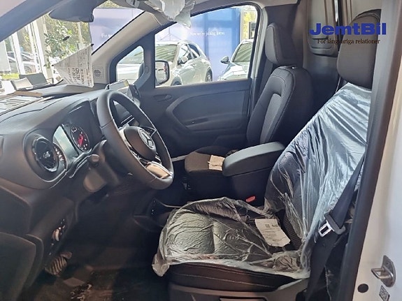 Mercedes-Benz Citan Tourer 8 of 13