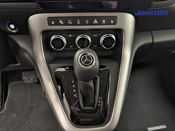 Mercedes-Benz T180 d 12 of 14
