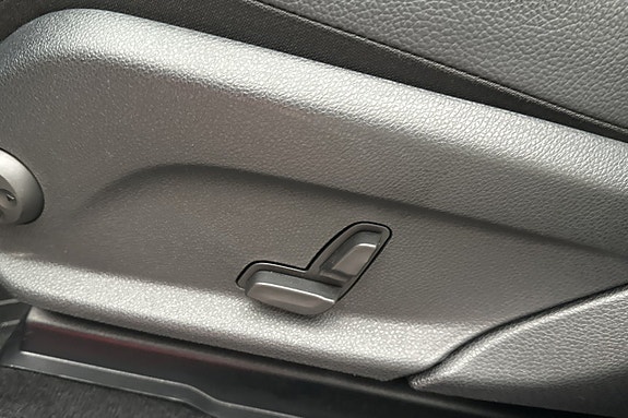 Mercedes-Benz GLC350 e 21 of 30