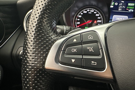 Mercedes-Benz GLC350 e 24 of 30