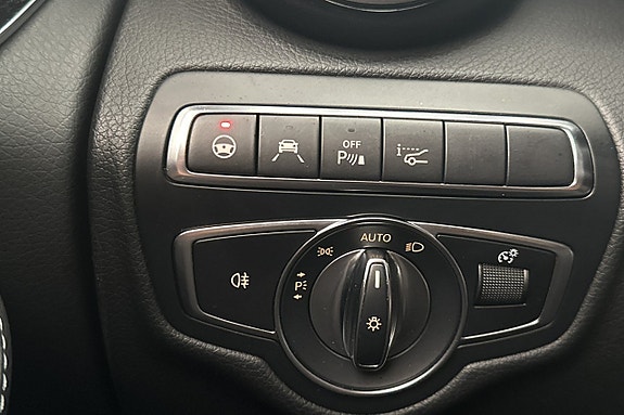 Mercedes-Benz GLC350 e 23 of 30