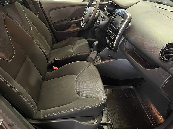 Renault Clio 9 of 14