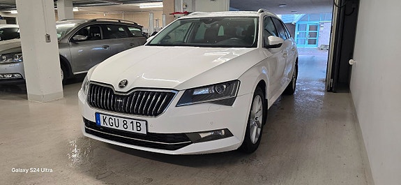 Skoda Superb 2 of 5