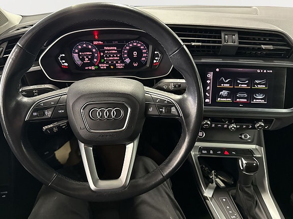 Audi Q3 18 of 30