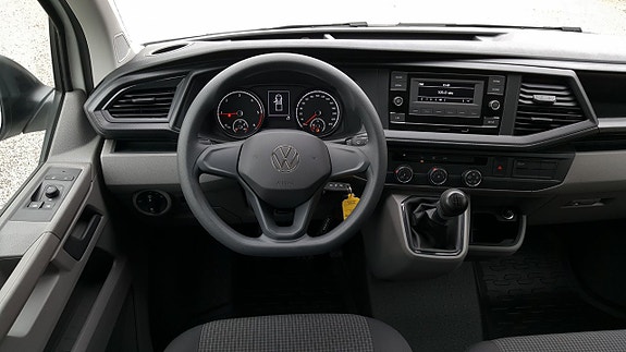 Volkswagen Transporter 3 of 5
