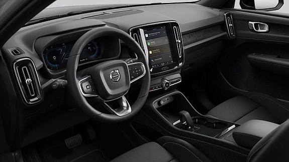 Volvo XC40 12 of 17