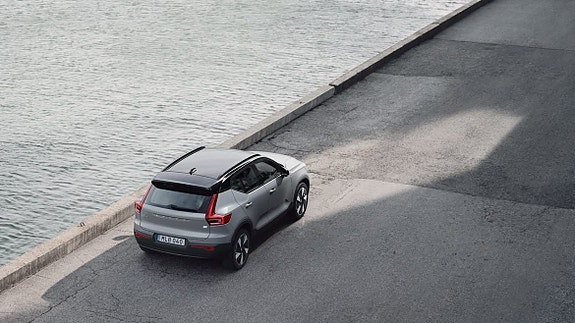 Volvo XC40 9 of 17