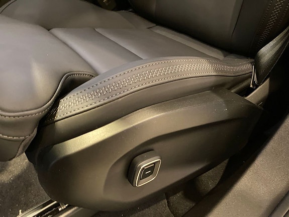 Volvo EX90 8 of 11