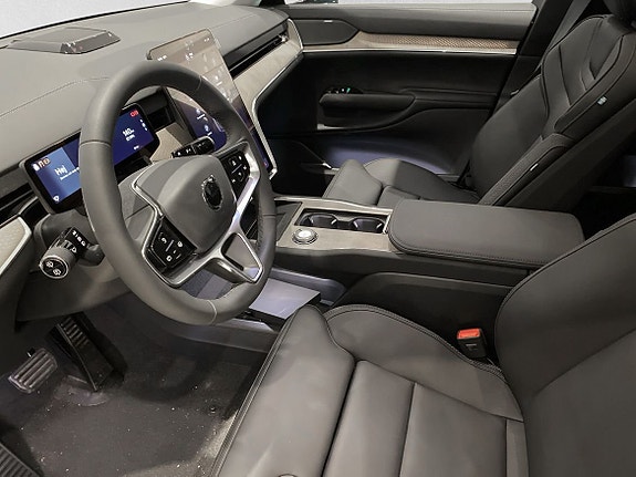 Volvo EX90 2 of 11