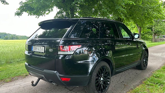 Land Rover Range Rover Sport 4 of 5