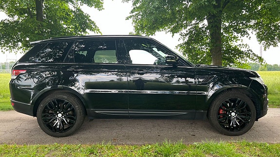 Land Rover Range Rover Sport 3 of 5