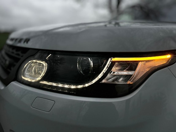Land Rover Range Rover Sport 27 of 30