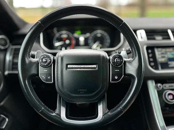 Land Rover Range Rover Sport 25 of 30
